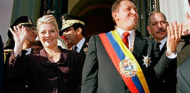 Segunda exesposa de Hugo Chávez denuncia anulación irregular de su pasaporte