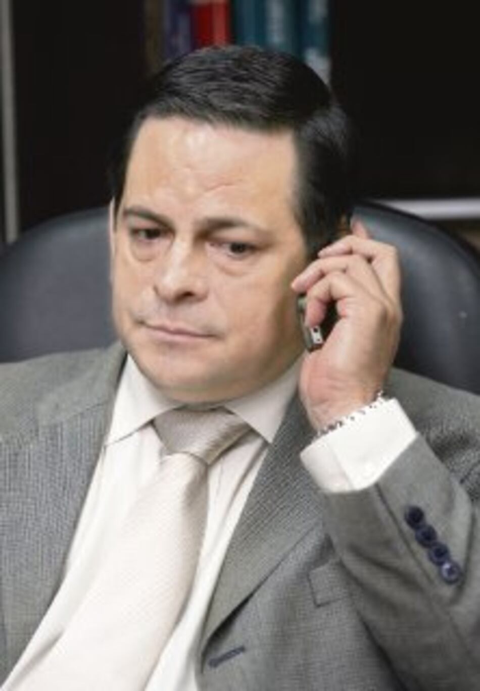 Calderón ordenará conducir a ex funcionarios