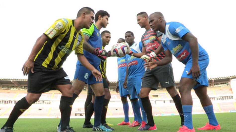 CAI y Árabe Unido, por la corona