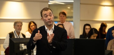 Dimite el director ejecutivo de ‘The Washington Post’ tras centenares de despidos