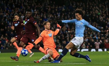 Doblete de Sané sirve al Manchester City para remontar
