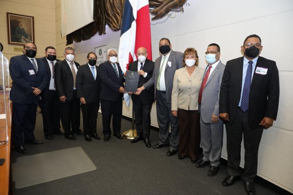 Red de Museos solicita a Cortizo vetar un artículo de proyecto sobre historiadores   