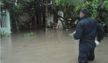 Lluvias dejan sectores de Santiago inundados y sin energía eléctrica