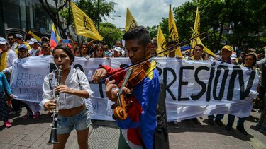 Artistas y músicos rinden homenaje a los ‘caídos’ en Venezuela