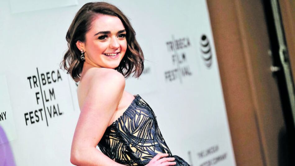 Actriz Maisie Williams reta a periódico
