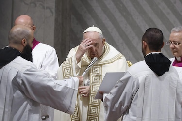 Francisco expresa su ‘gratitud’ a Benedicto XVI tras su fallecimiento