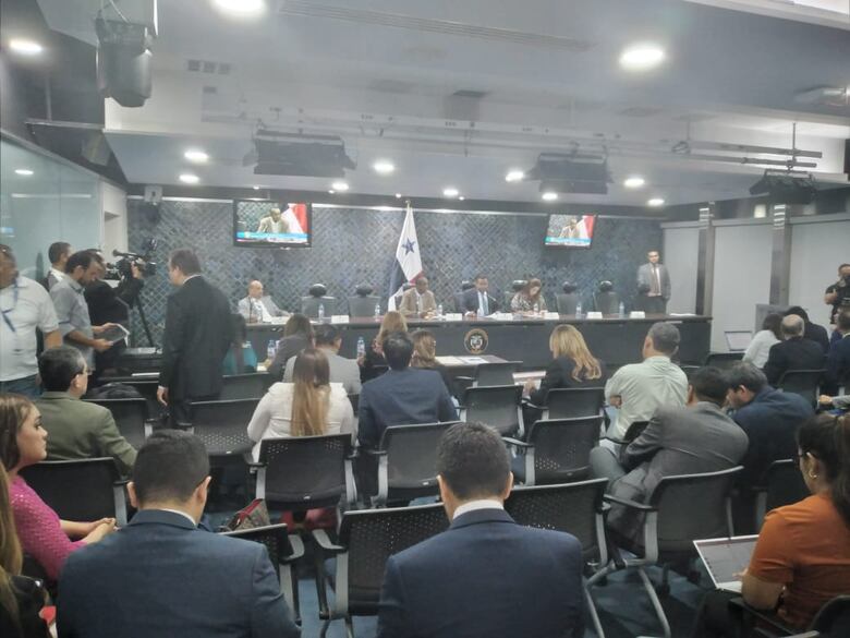 El procurador González insiste en retirar el proyecto 1031; ‘la actual ley de transparencia es extraordinaria’