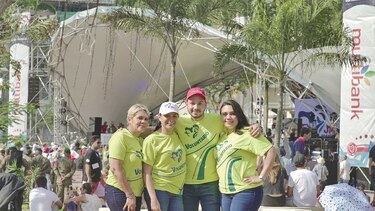 Multivoluntarios de Multibank al servicio de la comunidad durante la JMJ