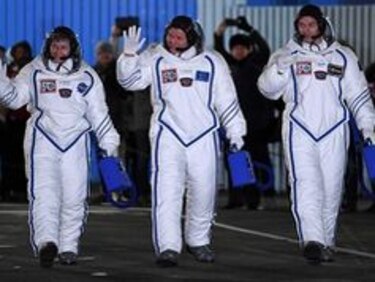 Tres astronautas partieron rumbo a la Estación Espacial Internacional