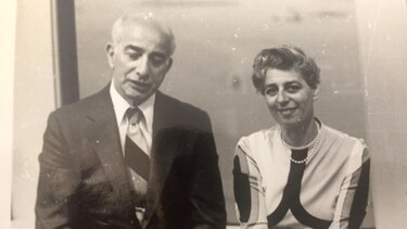 Sylvia Bloom, la secretaria que amasó millones copiando en secreto las inversiones de los abogados para los cuales trabajaba