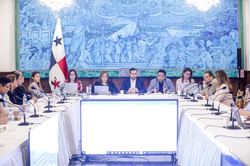 Panamá espera tener lista la reglamentación de la ley de medicamentos el 1 de mayo