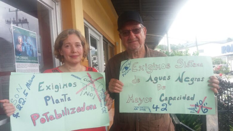 Residentes de Boquete piden suspender colocación de sistema de alcantarillado