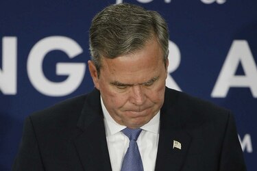 Jeb Bush se retira de proceso interno republicano
