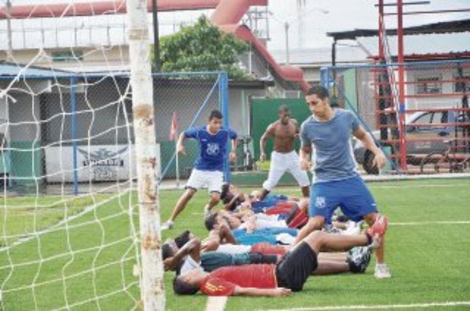 Argentinos y colombiano, refuerzos para Veragüense