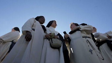 Revista vaticana denuncia labor de servidumbre de las monjas