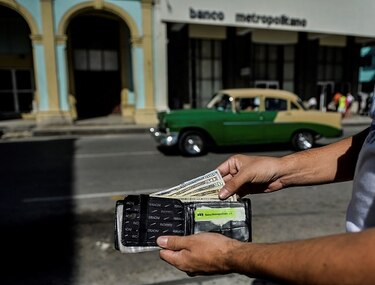 Cuba autoriza el trabajo privado en la mayoría de los sectores