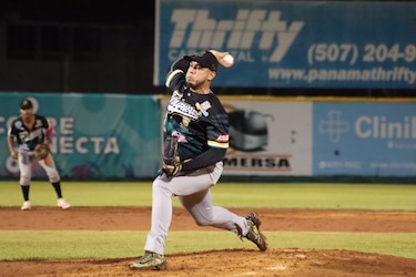 Luis Machuca domina y Bocas del Toro gana el primer juego en Aguadulce