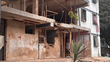 Hablan los sobrevivientes del ataque con misil al Bloque 12, el edificio donde murió una mujer durante el bombardeo de Estados Unidos a Venezuela