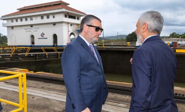 Senador estadounidense Ted Cruz visita Panamá y recorre las esclusas de Miraflores