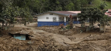 Hay 62 personas ‘no localizadas’ y continúan incomunicadas 168 en zonas de deslaves e inundaciones
