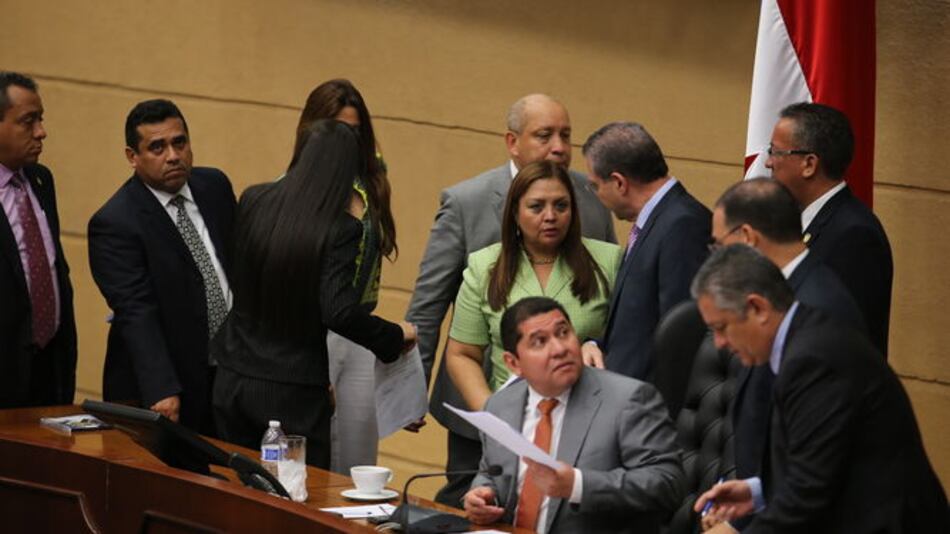 Pleno aprueba en segundo debate proyecto que deroga 'ley blindaje'