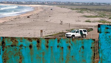 Trump busca militarizar la frontera con México