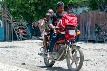 Varios muertos y cientos de desplazados en Haití por enfrentamientos de bandas