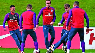 Inglaterra y Bélgica tendrán fogueos de cinco estrellas