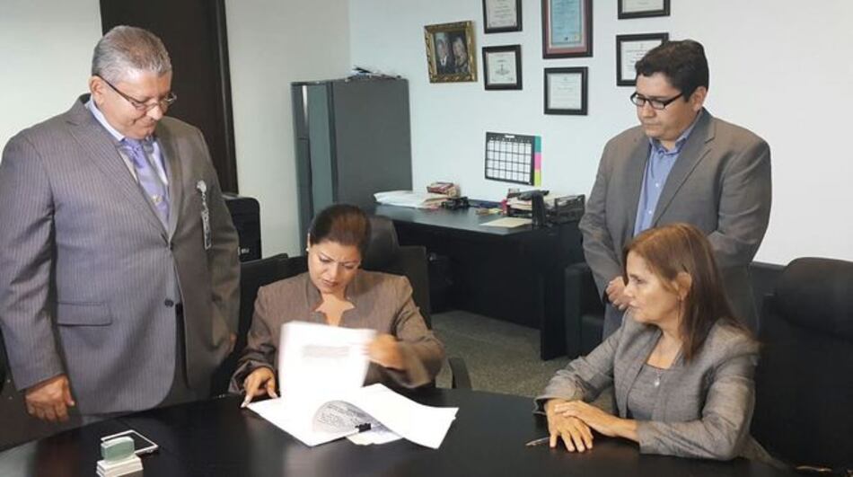 Presentan en la Asamblea Nacional nueva querella contra magistrado José Ayú Prado