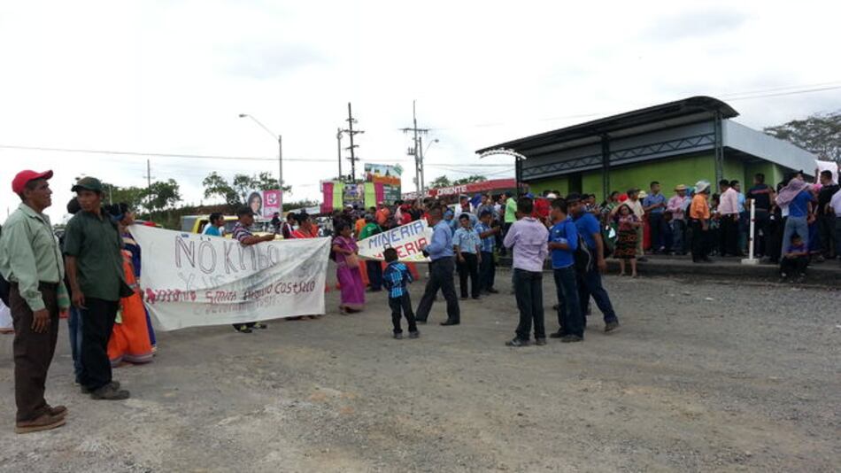 Rememoran masacre de San Félix