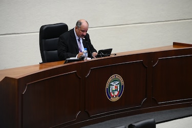 Jorge Herrera cierra el periodo de la Asamblea Nacional con ‘una espinita’: el reglamento interno