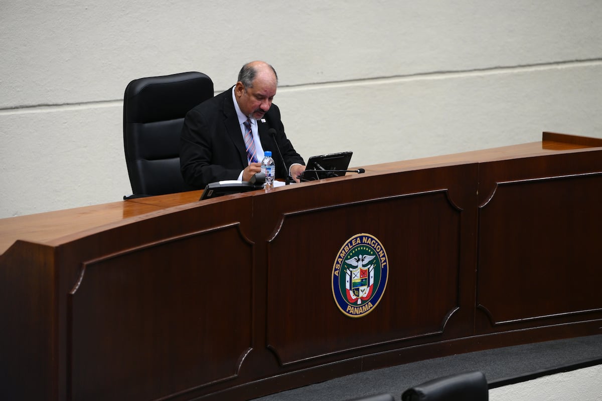 Herrera cierra periodo de la Asamblea con ‘una espinita’: el reglamento interno