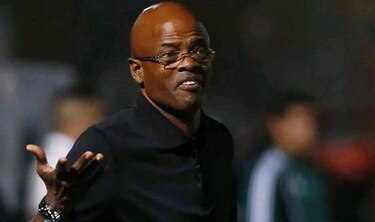 Otra derrota para Dely Valdés; sigue con el respaldo de directiva