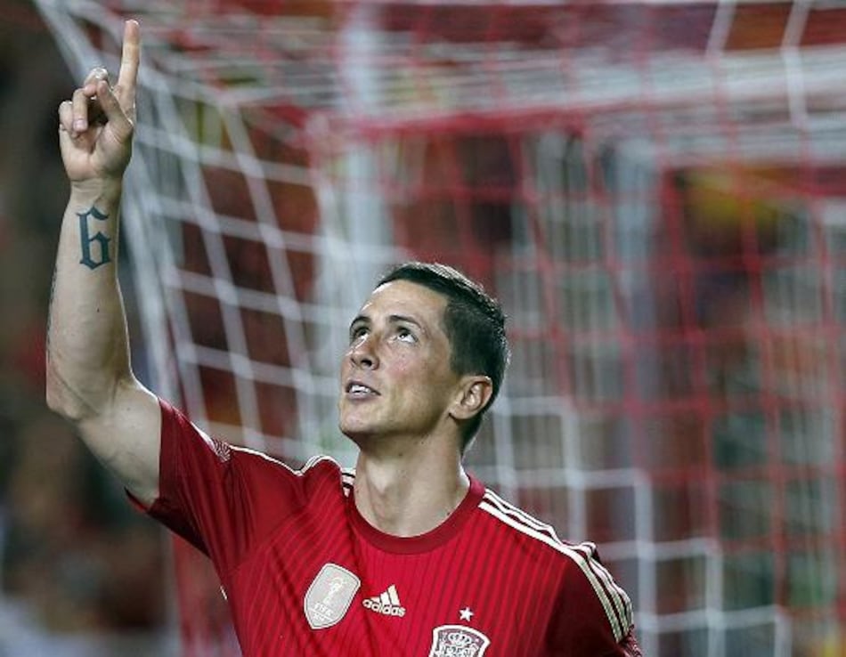 España vence 2-0 a Bolivia en un partido amistoso