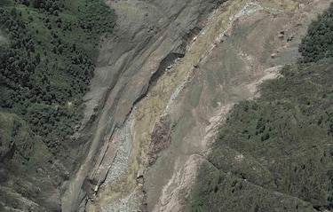 ‘El agua del río entró en el túnel y me persiguió durante 20 minutos’: el trabajador nepalí que sobrevivió a la avalancha