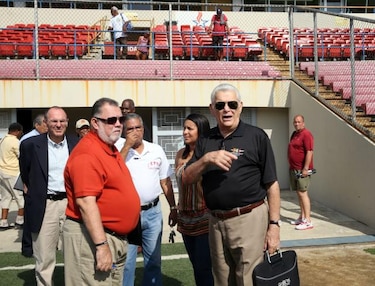 Miembros de Odecabe visitan instalaciones deportivas de Panamá