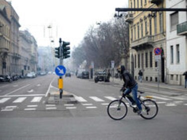 El esmog obliga a limitar o prohibir el tráfico en varias ciudades de Italia