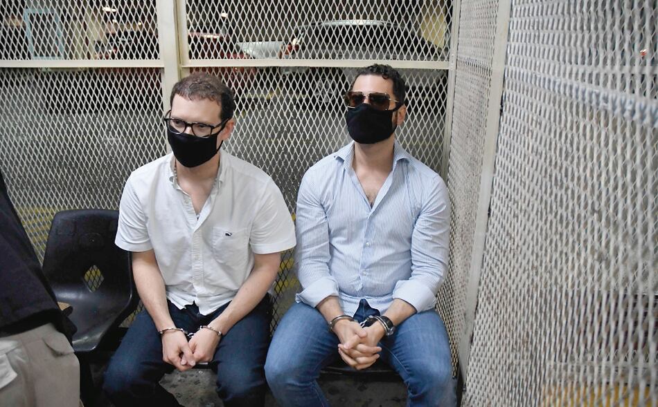 Notifican a los hermanos Martinelli Linares de la audiencia preliminar en el caso Blue Apple