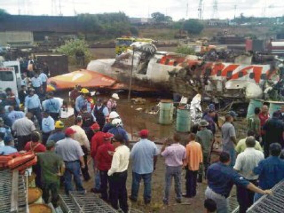 Venezuela suspende vuelos de Conviasa