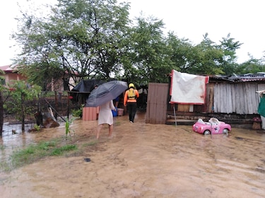Lluvias en Azuero afectan al menos cinco viviendas, acueductos y obstruyen vías