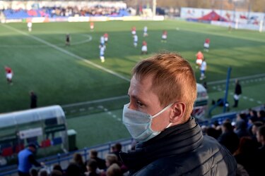 El crecimiento global del fútbol bielorruso choca con el temor de sus aficionados