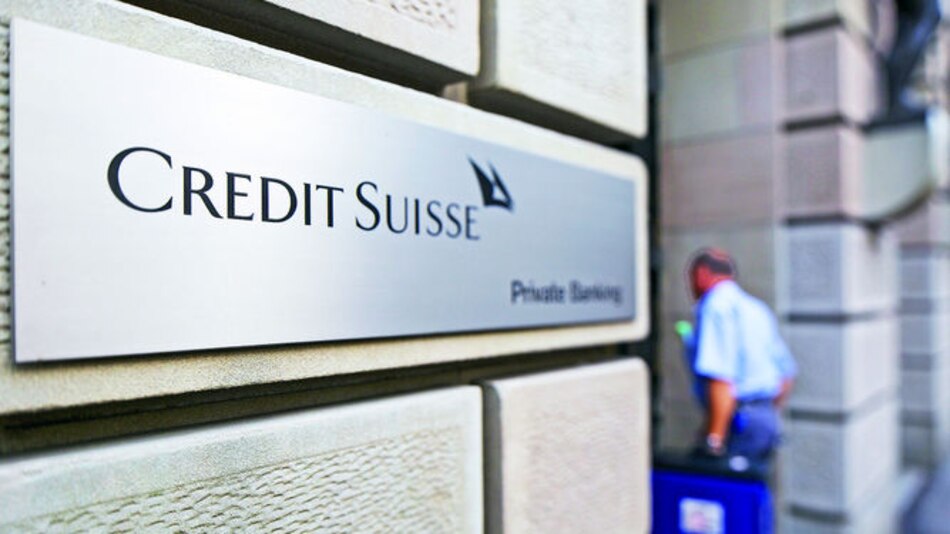 El banco UBS habría propuesto 1,000 millones de dólares por el Credit Suisse