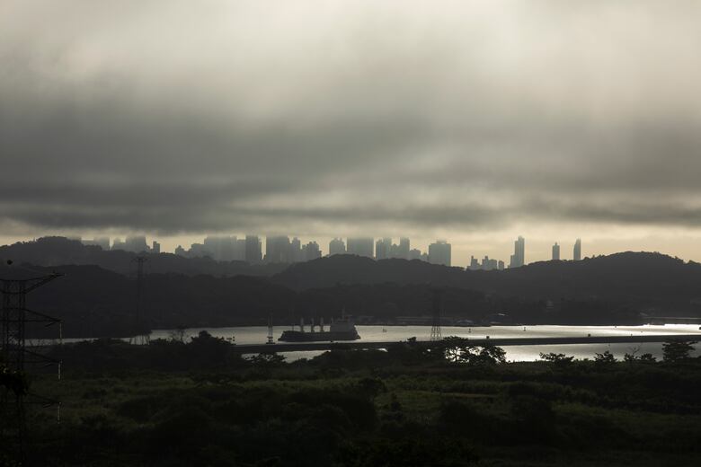 ¿Cuál es el efecto de las amenazas de Trump para la deuda y la economía panameña?