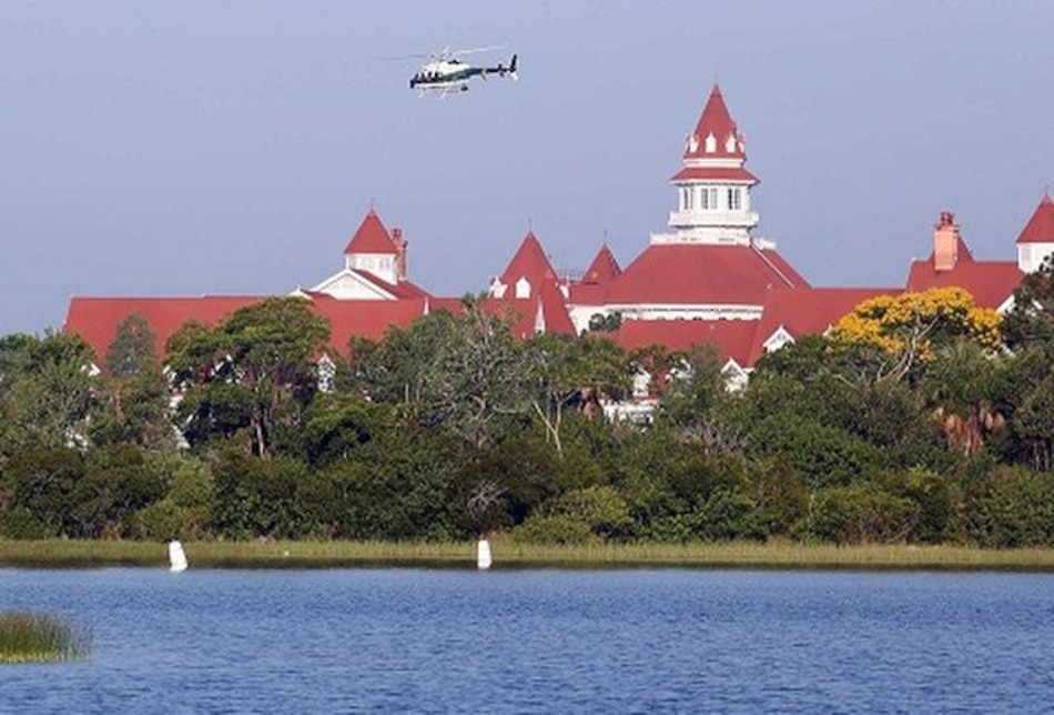 Dan por muerto al niño arrastrado por un caimán en Florida