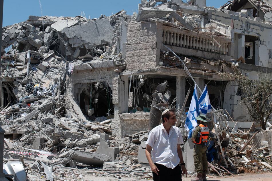 Irán disparó 200 misiles y 200 drones e Israel respondió con 150 ataques, según oficial