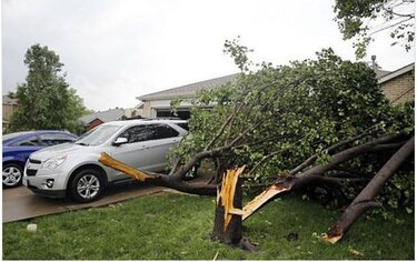 Tormenta en Texas deja 26 heridos e importantes daños materiales