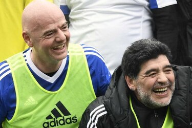 Maradona apoya la idea de un Mundial con 48 equipos