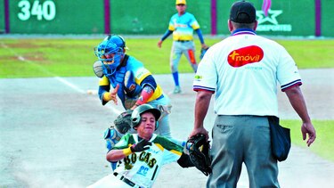 Los Santos y Coclé dominan el juvenil