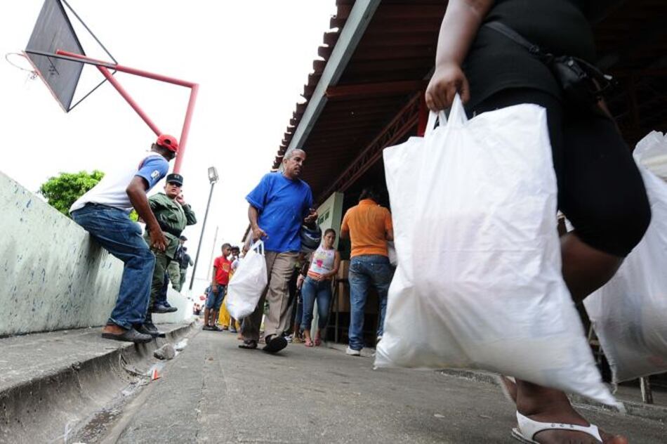 Fiscalía de Cuentas investiga a 12 exfuncionarios y a 30 empresas por bolsas de comida del PAN