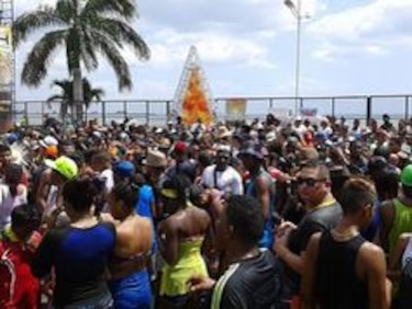 Control del agua en los culecos de la cinta costera